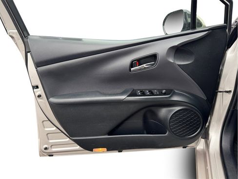 Used 2018 Toyota Prius Prime Premium w/ Carpet Mat Package FWD image 16