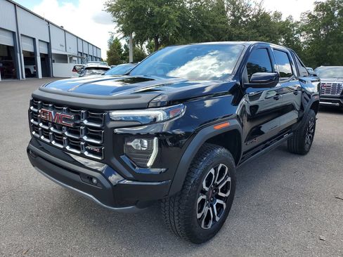 Used 2025 GMC Canyon AT4 w/ Nightfall Edition AWD/4WD image 2