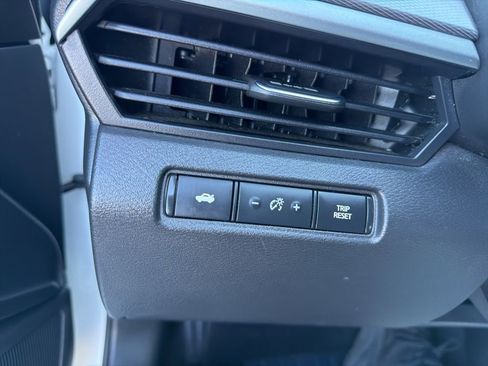 Used 2024 Nissan Altima 2.5 SR FWD image 20