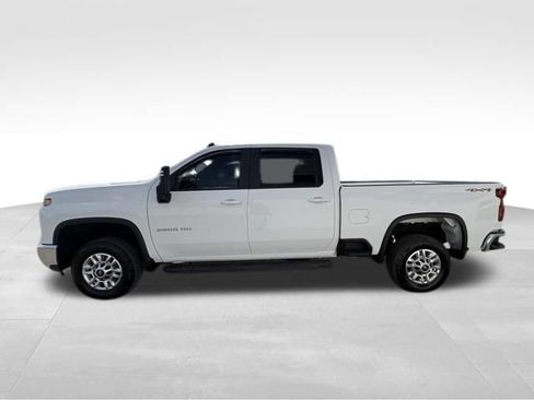 Used 2024 Chevrolet Silverado 2500 LT AWD/4WD image 12