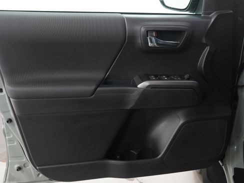 Used 2023 Toyota Tacoma TRD Sport image 23