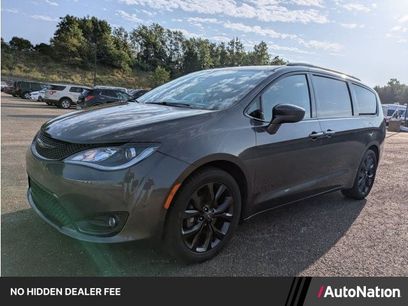 Used 2019 Chrysler Pacifica Touring-L w/ S Appearance Package