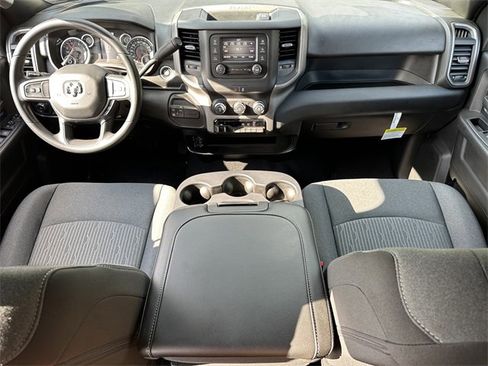 Used 2024 RAM 2500 Tradesman w/ Chrome Appearance Group image 13