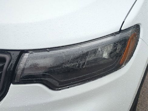 New 2026 Jeep Compass Latitude image 10