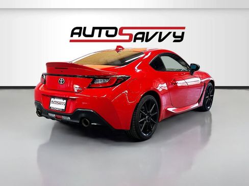 Used 2022 Toyota GR86 Premium RWD image 7