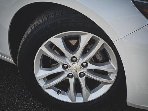 Used 2016 Chevrolet Malibu LT FWD image 24