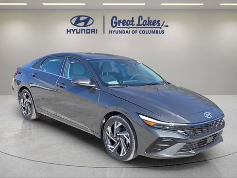 New 2026 Hyundai Elantra Limited FWD image 8