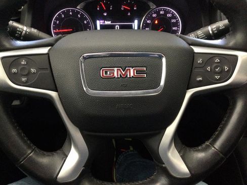 Used 2017 GMC Acadia SLT image 11