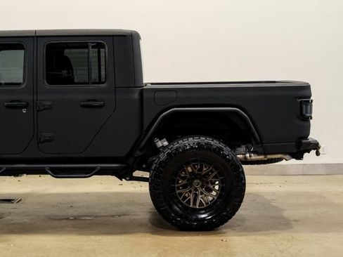 Used 2025 Jeep Gladiator Rubicon w/ Safety Group AWD/4WD image 53