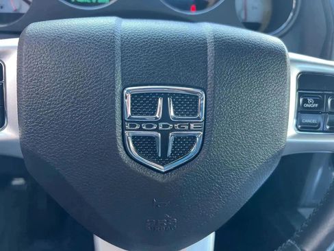 Used 2012 Dodge Challenger SXT image 17