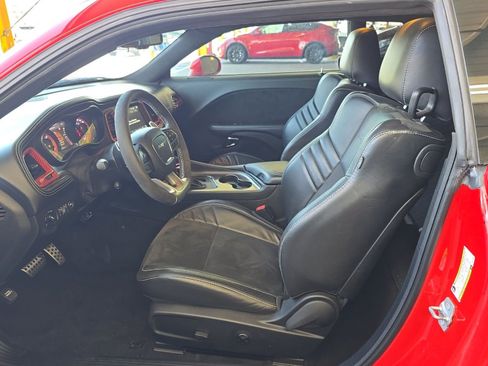 Used 2022 Dodge Challenger SRT Hellcat RWD image 15