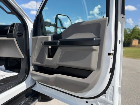 Used 2022 Ford F250 XL w/ STX Appearance Package AWD/4WD image 17