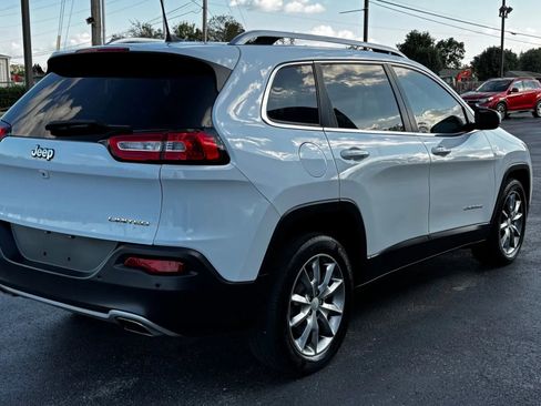 Used 2018 Jeep Cherokee Limited FWD image 5
