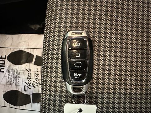 Used 2021 Hyundai Kona SEL AWD/4WD image 16