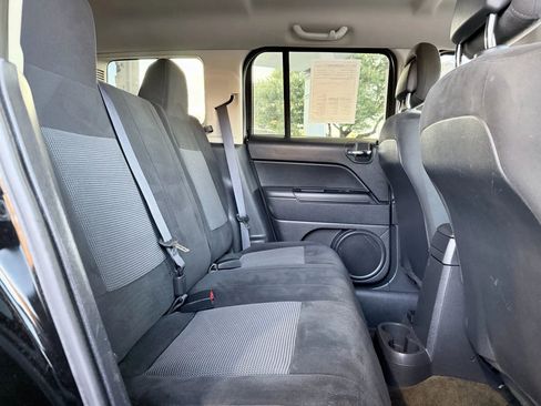 Used 2016 Jeep Patriot Sport w/ Power Value Group image 13