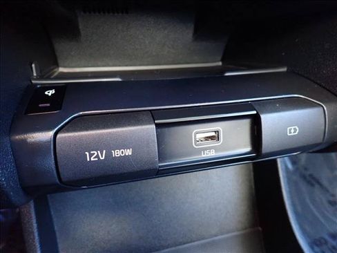 Used 2022 Kia Niro EX FWD image 18