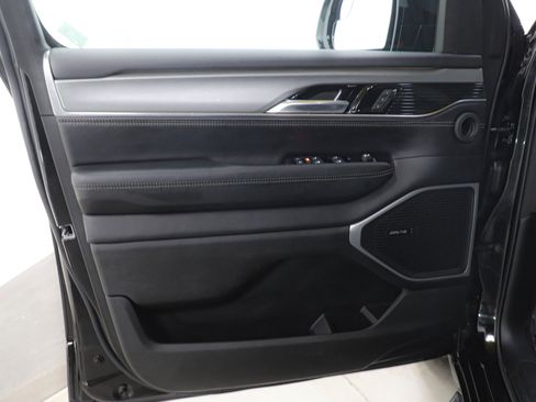 Used 2023 Jeep Wagoneer Series II w/ Convenience Group I image 23