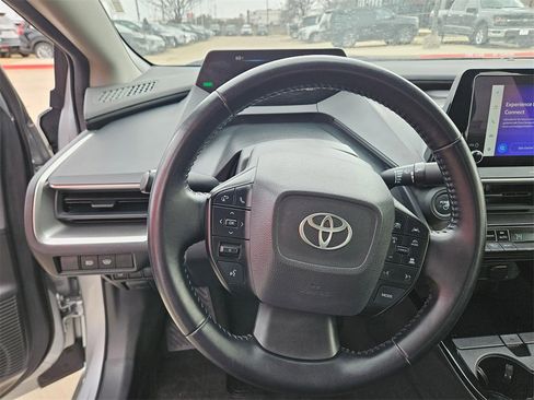 Used 2024 Toyota Prius LE image 18