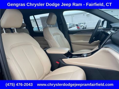 Certified 2023 Jeep Grand Cherokee Limited AWD/4WD image 16