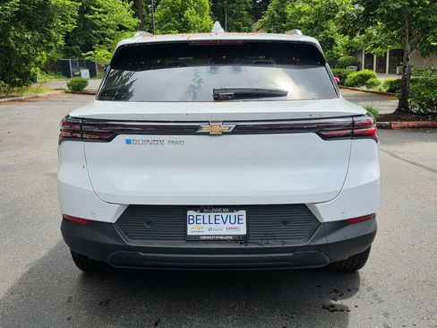 New 2026 Chevrolet Equinox EV LT AWD/4WD image 4
