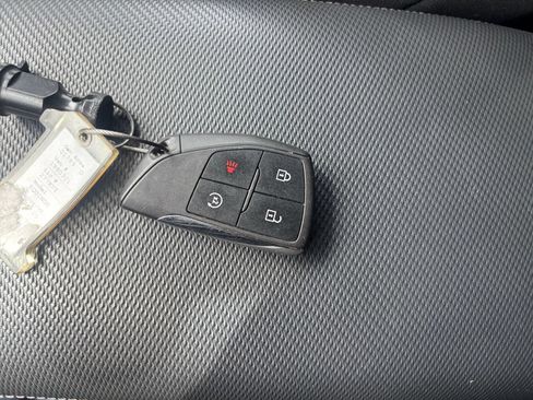 Used 2025 Chevrolet Equinox LT FWD image 22