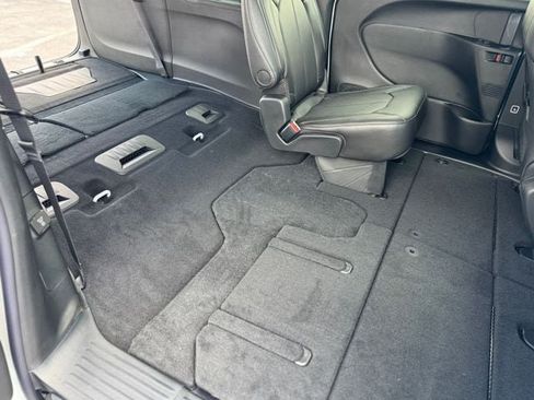 New 2027 Chrysler Pacifica Select FWD image 20