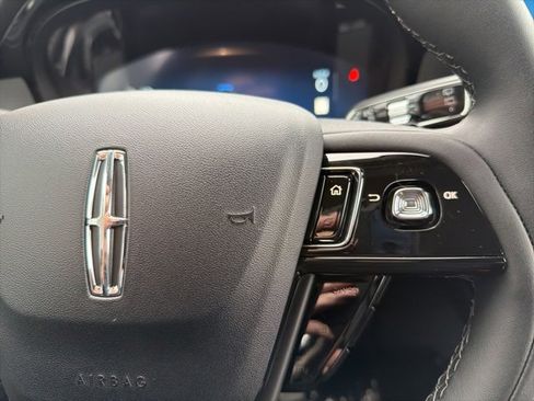 New 2026 Lincoln Corsair Premiere image 15