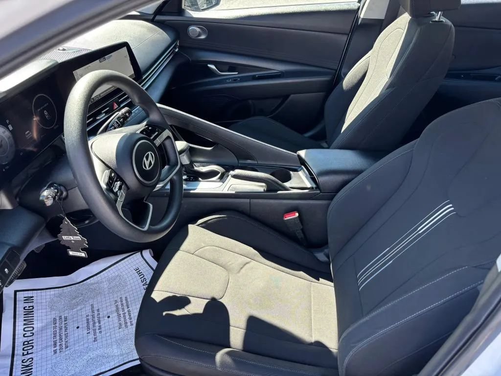 Used 2024 Hyundai Elantra SEL FWD image 10