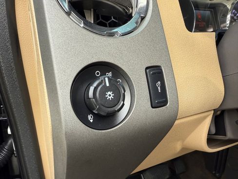 Used 2012 Ford F350 Lariat w/ Lariat Ultimate Pkg AWD/4WD image 20