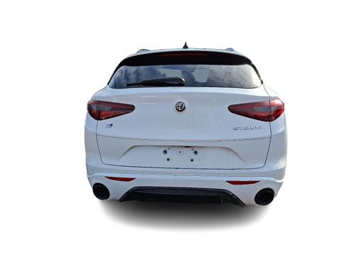 Used 2023 Alfa Romeo Stelvio Veloce image 5