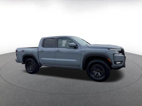 Used 2026 Nissan Frontier PRO-4X AWD/4WD image 2