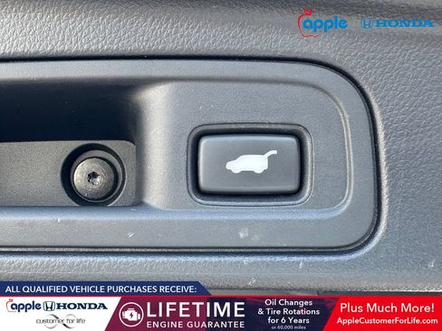 Used 2019 Honda Pilot Touring image 21