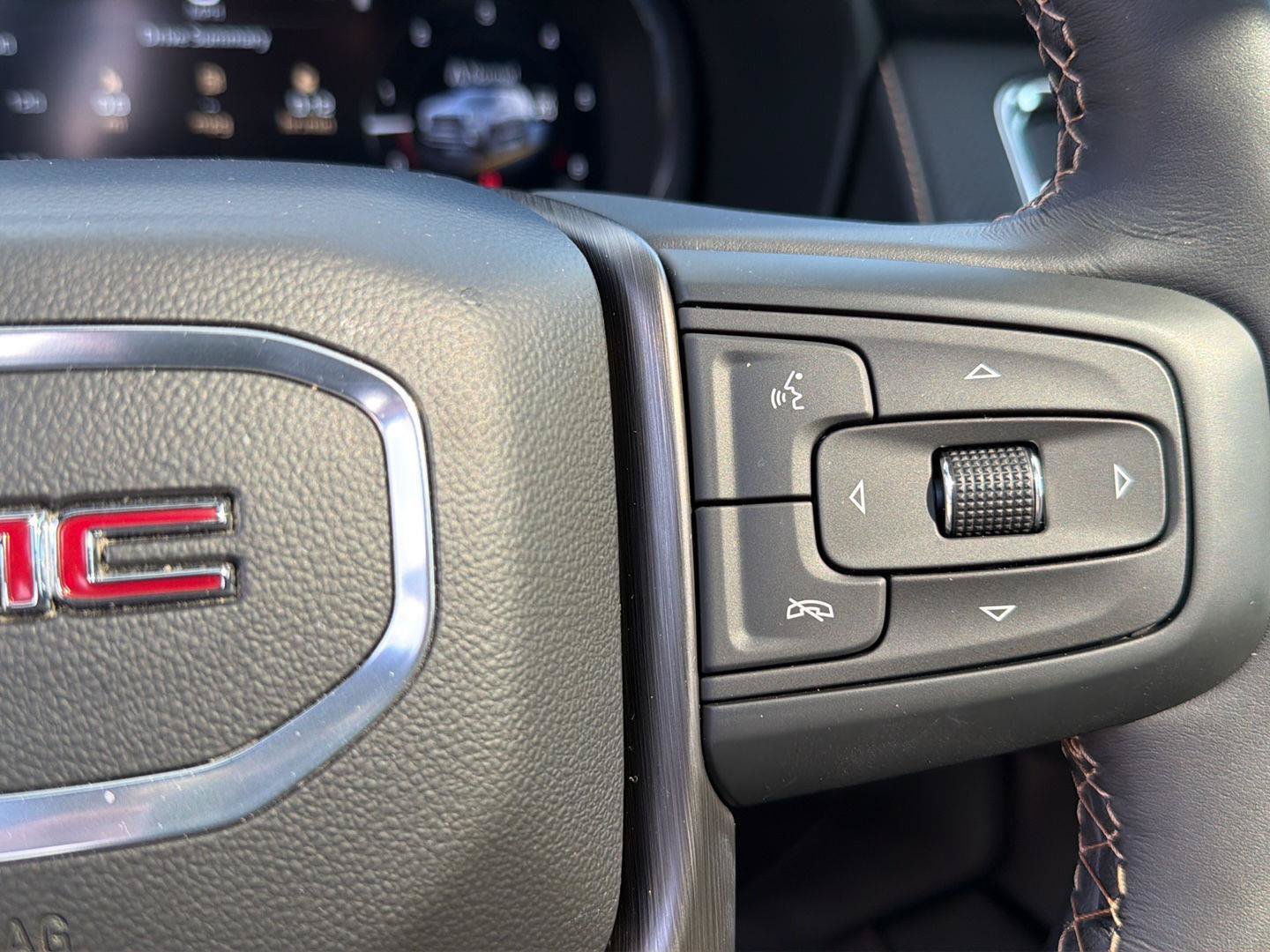 Used 2022 GMC Yukon AT4 w/ Max Trailering Package AWD/4WD image 23