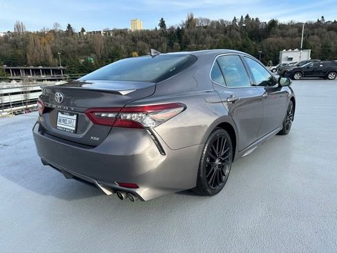 Used 2023 Toyota Camry XSE image 3