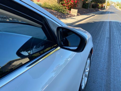 Used 2017 Chrysler 200 Limited Platinum image 10