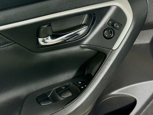 Used 2018 Nissan Altima 2.5 SR image 24