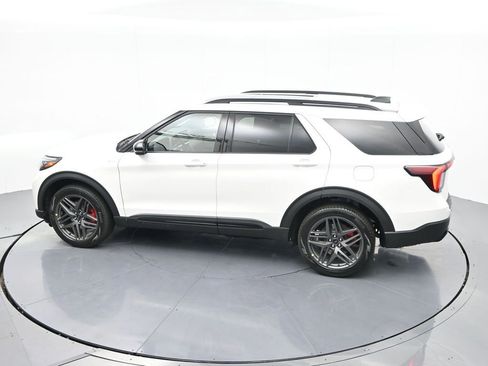 New 2025 Ford Explorer ST-Line w/ Premium Package image 33