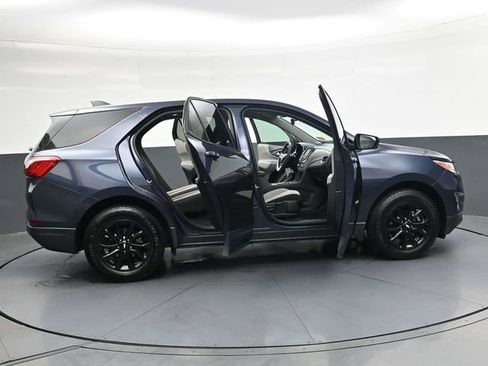 Used 2019 Chevrolet Equinox LS w/ LS Convenience Package FWD image 40