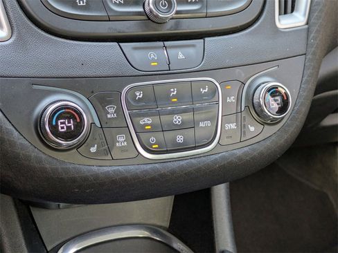 Used 2023 Chevrolet Malibu LT image 17