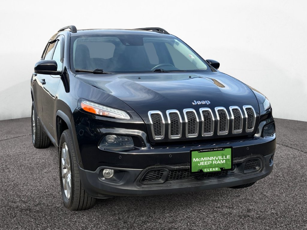 Used 2015 Jeep Cherokee Limited w/ Luxury Group AWD/4WD image 7
