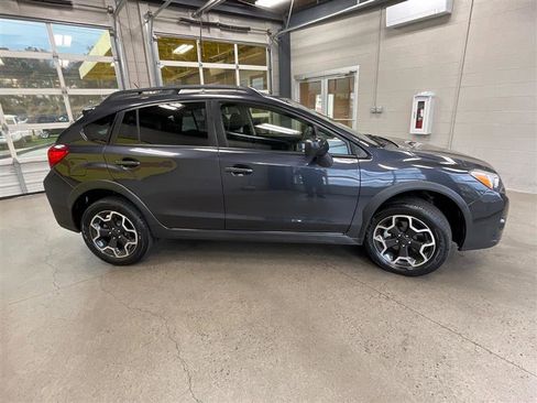 Used 2015 Subaru Crosstrek 2.0i Premium image 6