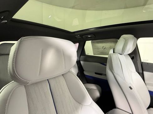 New 2026 Cadillac Optiq Luxury 2 AWD/4WD image 33