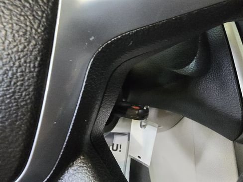 Used 2014 Ford Focus SE image 25