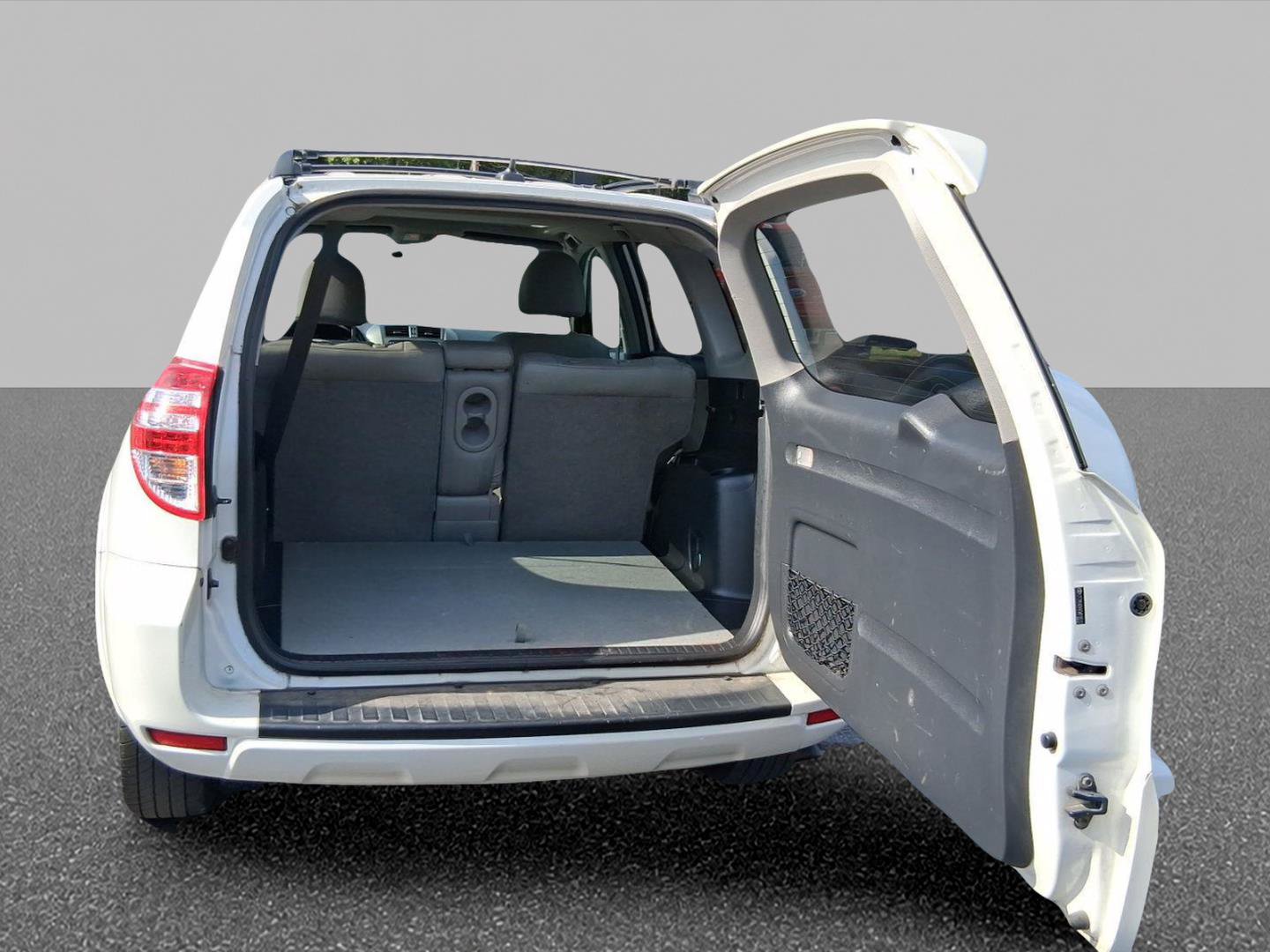 Used 2012 Toyota RAV4 Limited w/ Premium Plus Value Pkg FWD image 8