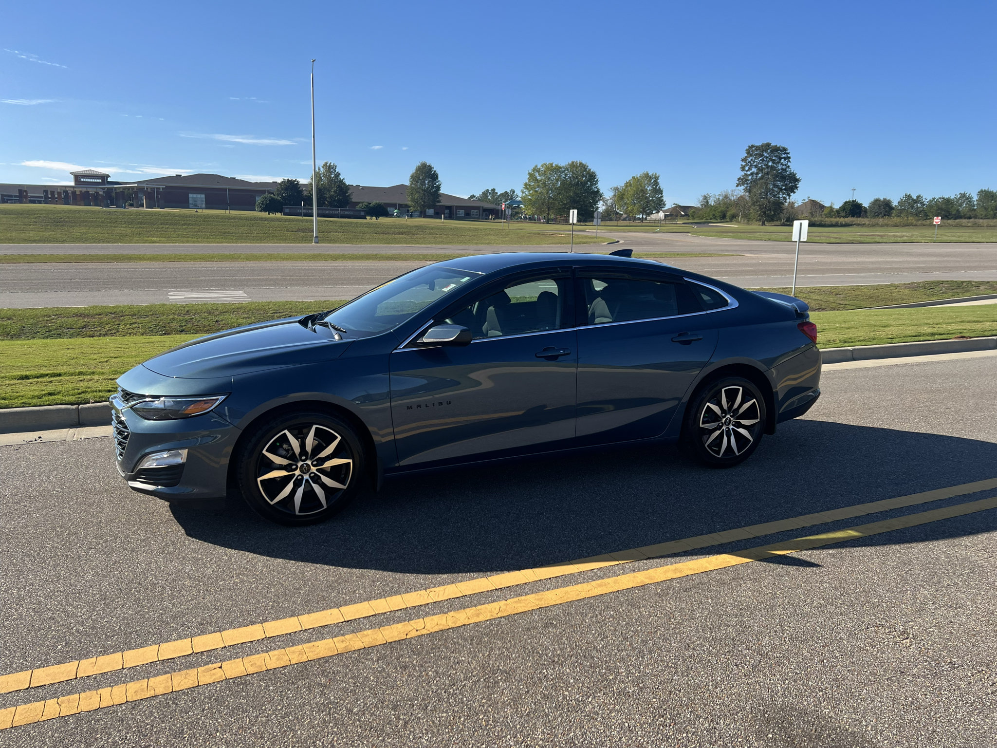 Used 2024 Chevrolet Malibu RS FWD image 11