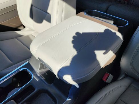 New 2026 GMC Sierra 1500 SLT w/ SLT Premium Plus Package image 31