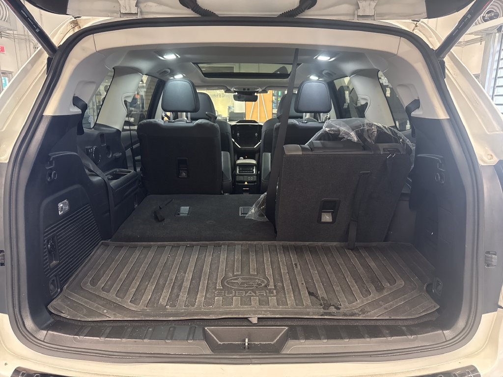 Certified 2023 Subaru Ascent Onyx Edition Limited AWD/4WD image 3