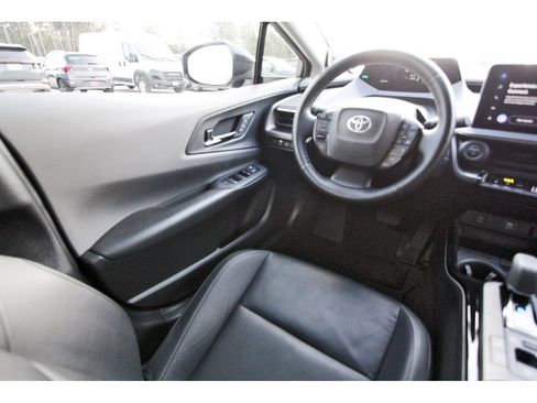 Used 2023 Toyota Prius Limited w/ Limited Premium Package FWD image 11