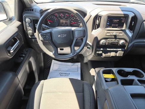 Used 2025 Chevrolet Silverado 1500 Custom Trail Boss w/ Dark Appearance Package AWD/4WD image 29