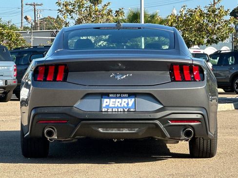 New 2025 Ford Mustang Coupe image 5